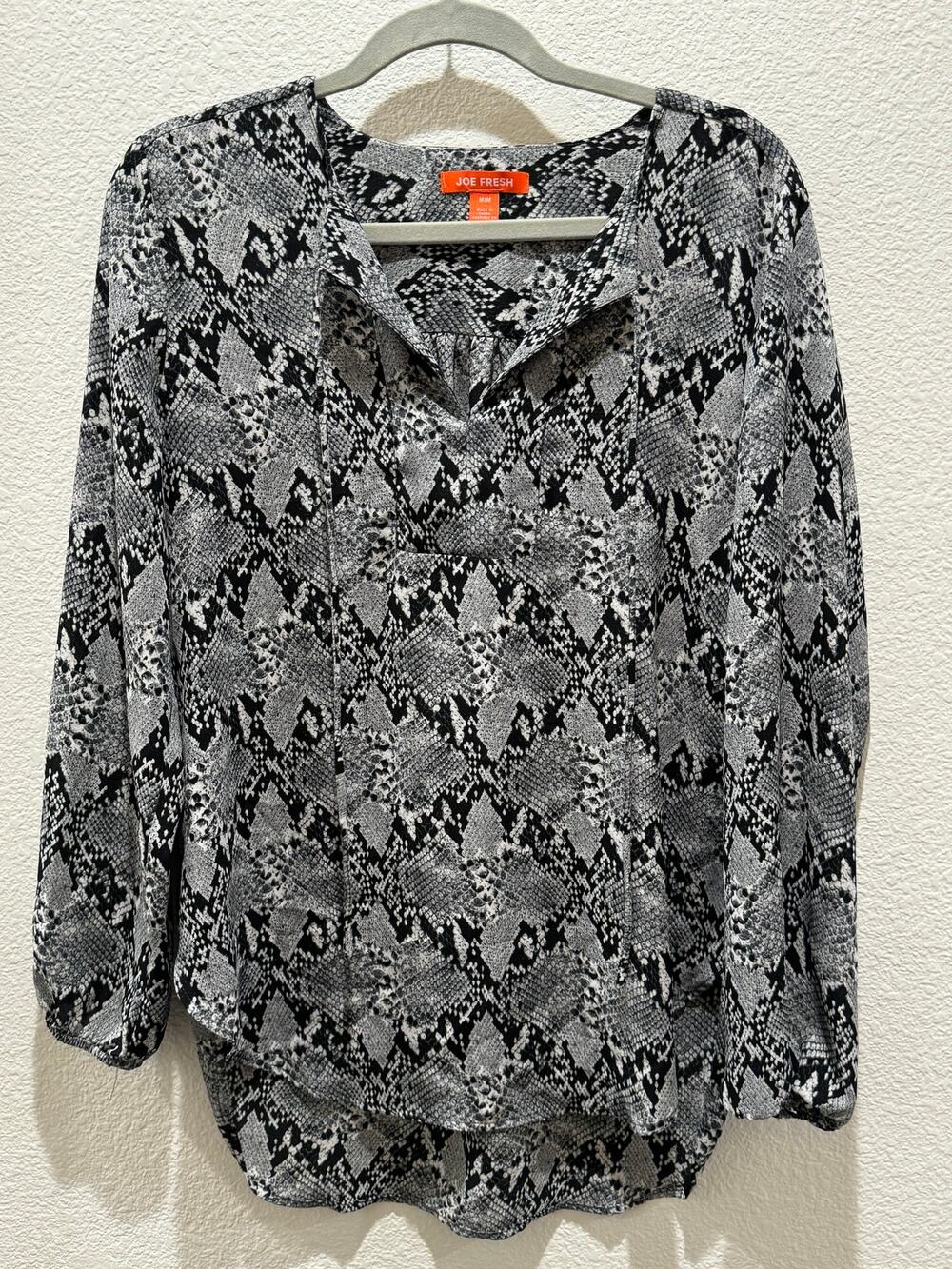 Joe Fresh Gray Black Snake Print Tie Neck Top Tunic Blouse Women's Size M